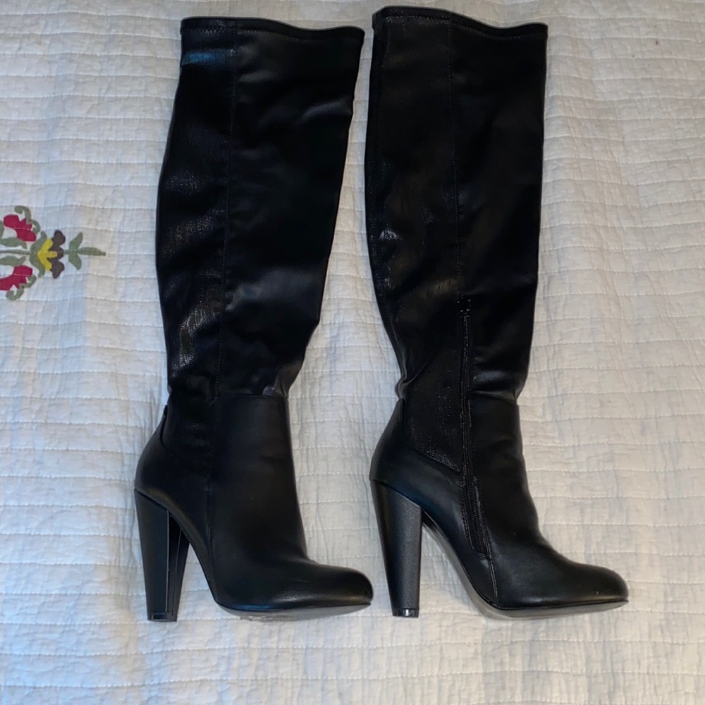 Over the knees heel boots